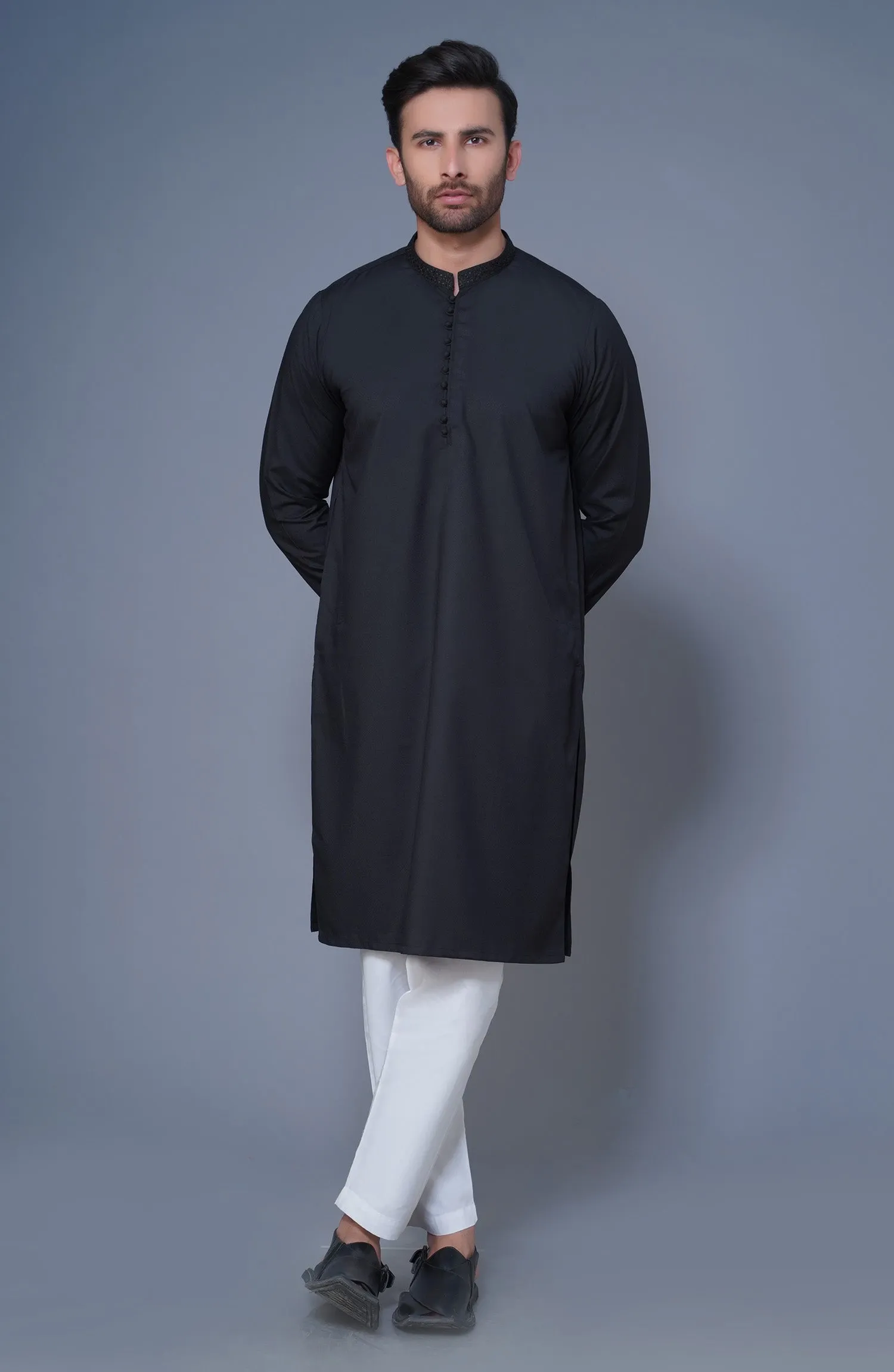 Black Embroidered Kurta