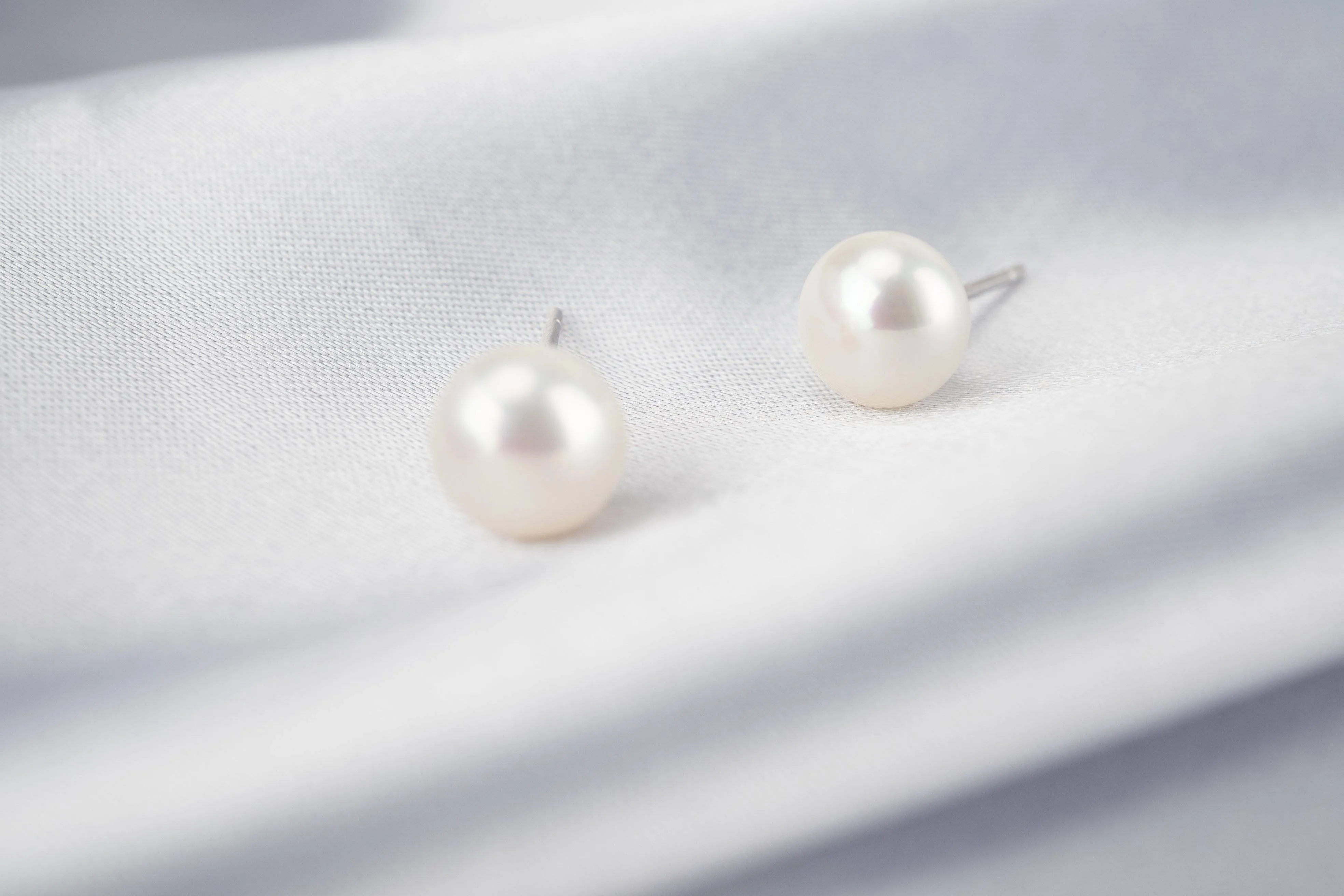 Elegant Freshwater Pearl Earrings WE00058