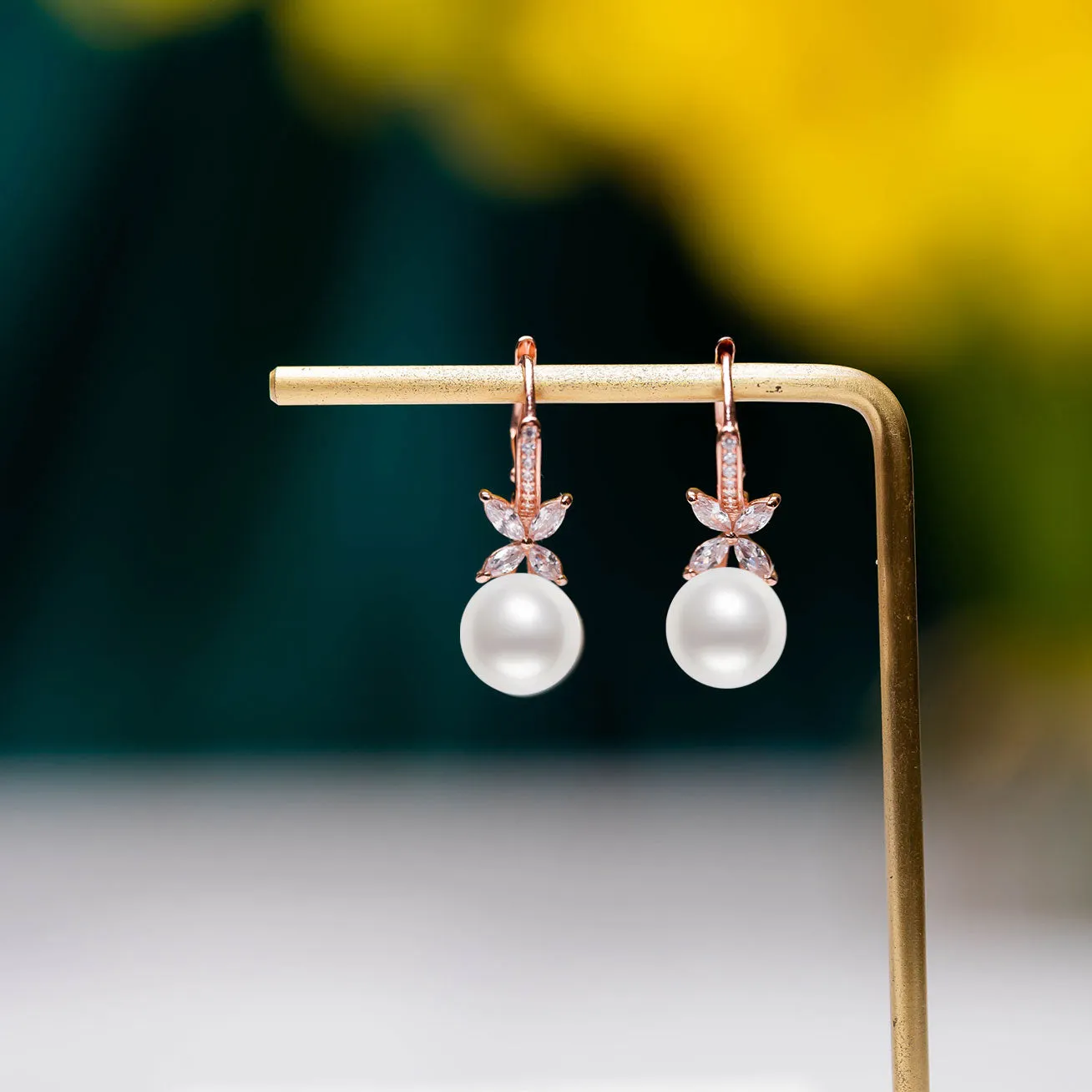 Elegant Freshwater Pearl Earrings WE00328 | EVERLEAF