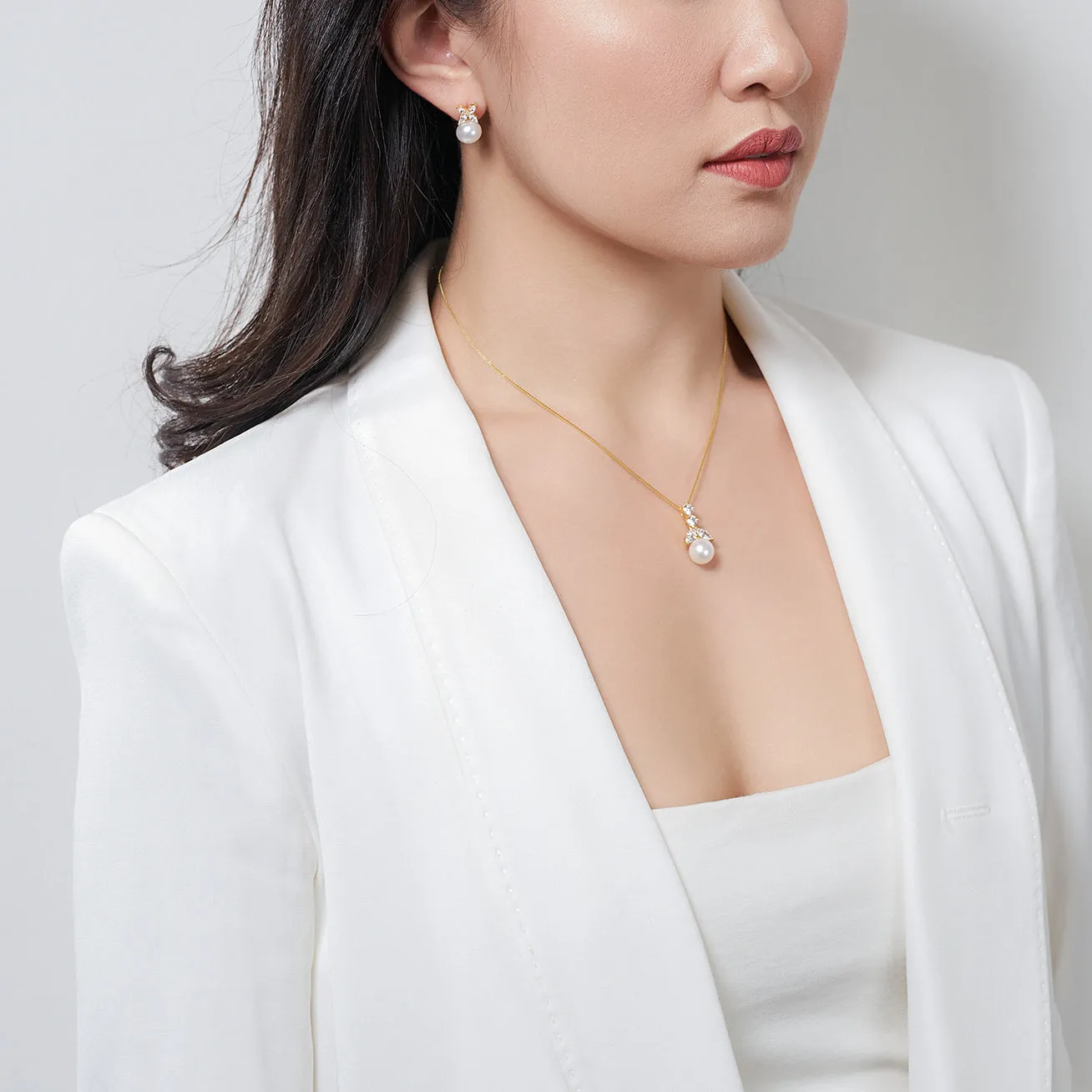 Elegant Freshwater Pearl Necklace WN00548