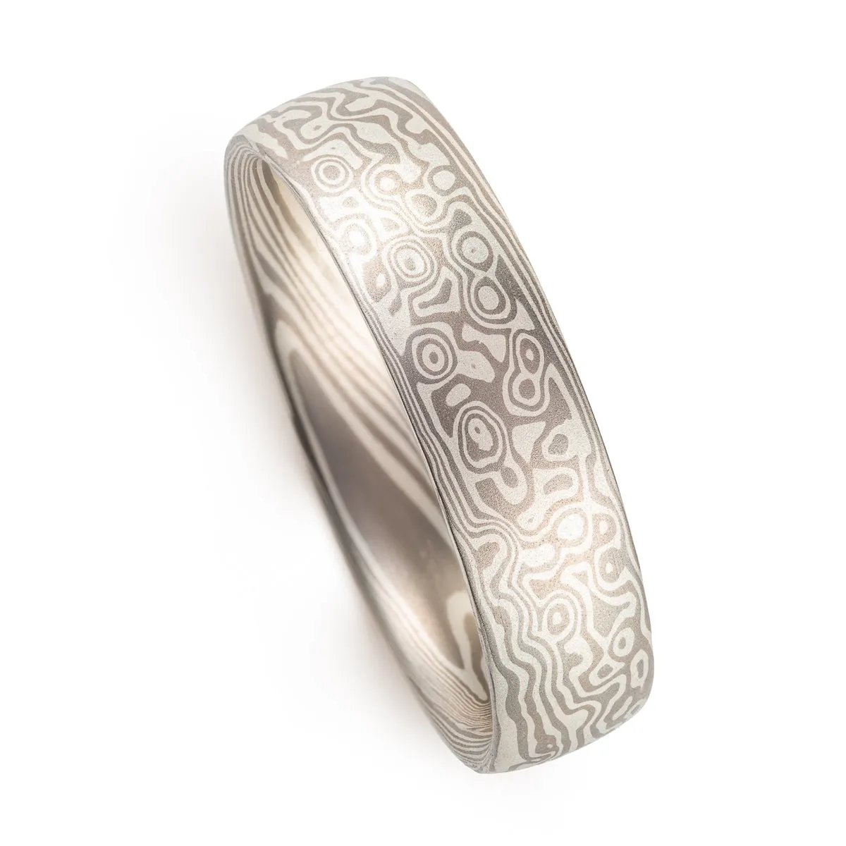 Elegant Twist/Droplet Pattern Ring in Ash