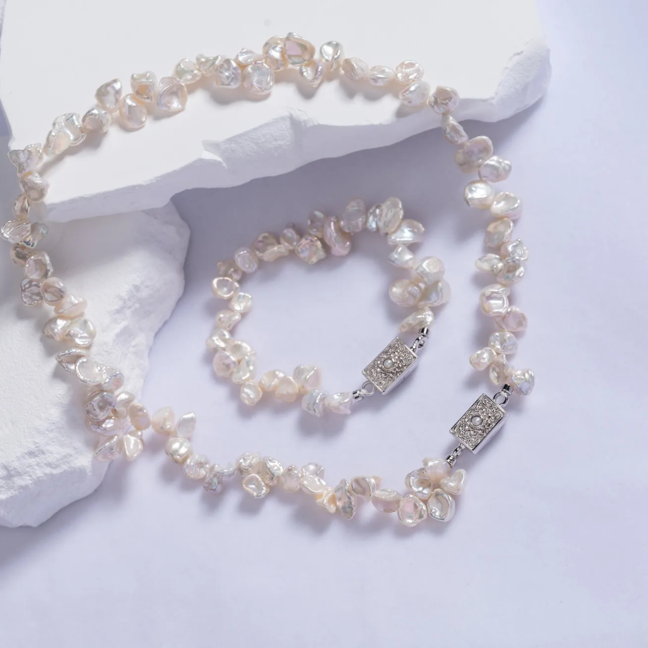 Elegant White Keshi Pearl Bracelet WB00175