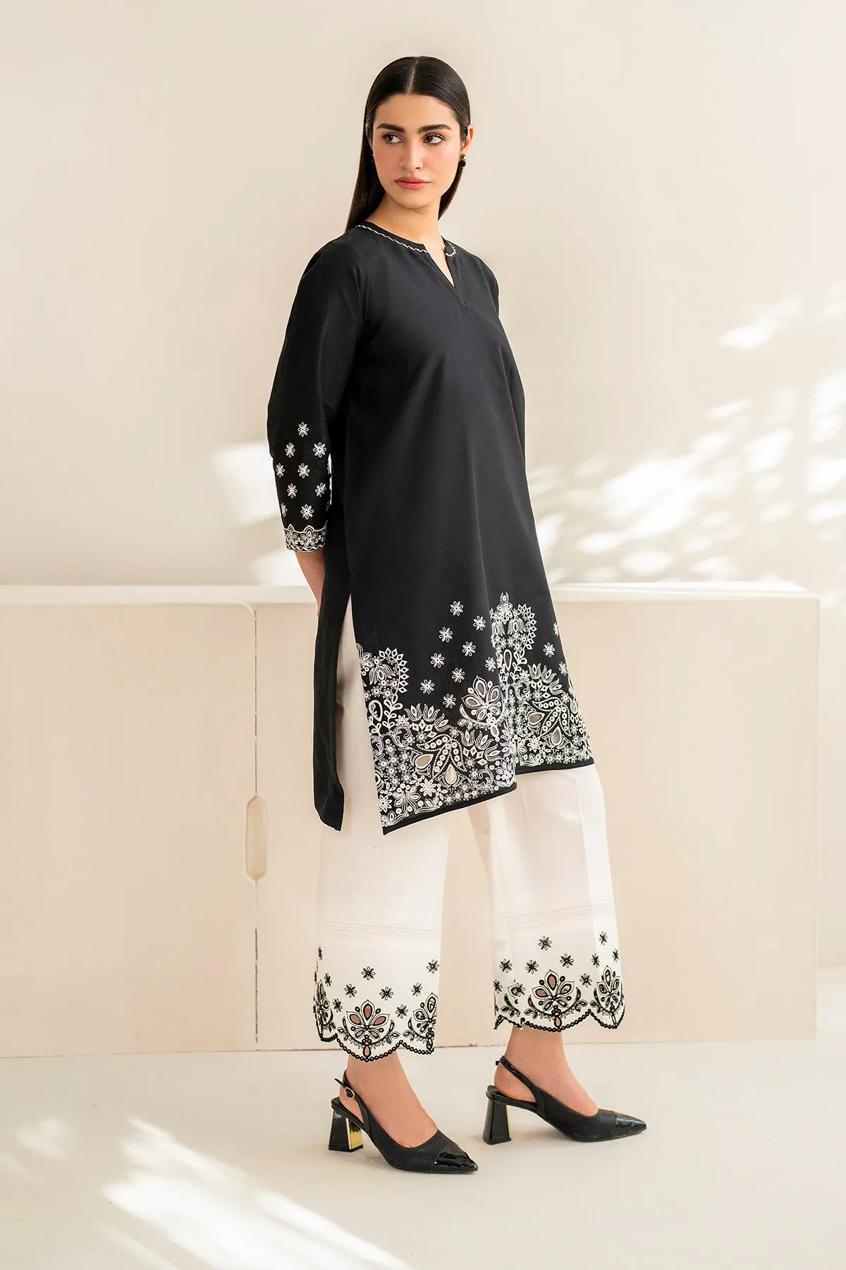 EMBROIDERED LAWN PR-974