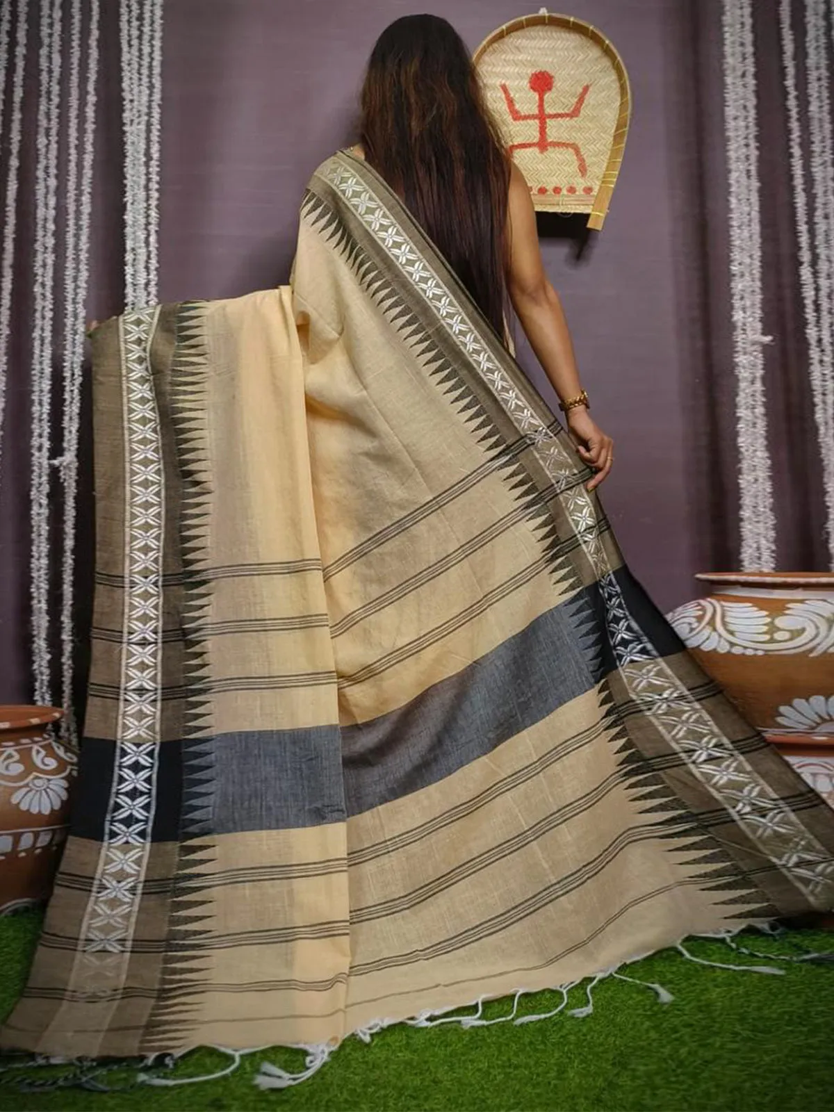 Odette Beige Cotton Saree With Unstitched Blouse For Women